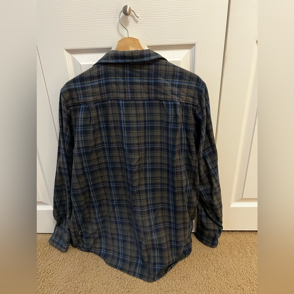 Northface Flannel - Picture 3 of 3